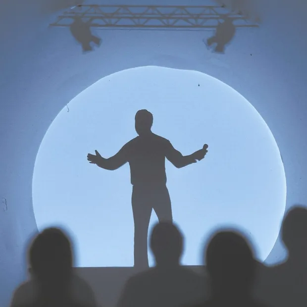 Article illustration: hypnosis and stage fright in artists